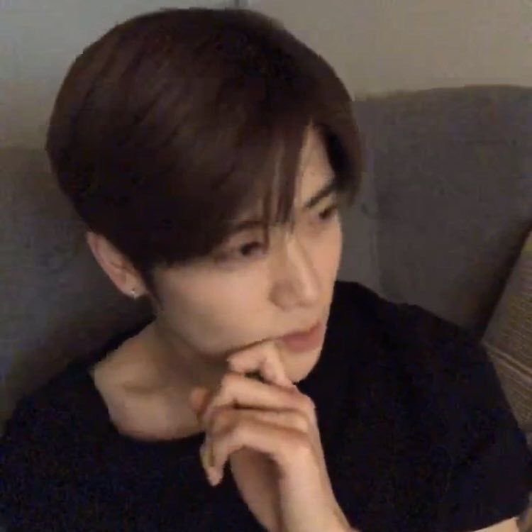 เฟบซังᵕ̈ tweet media