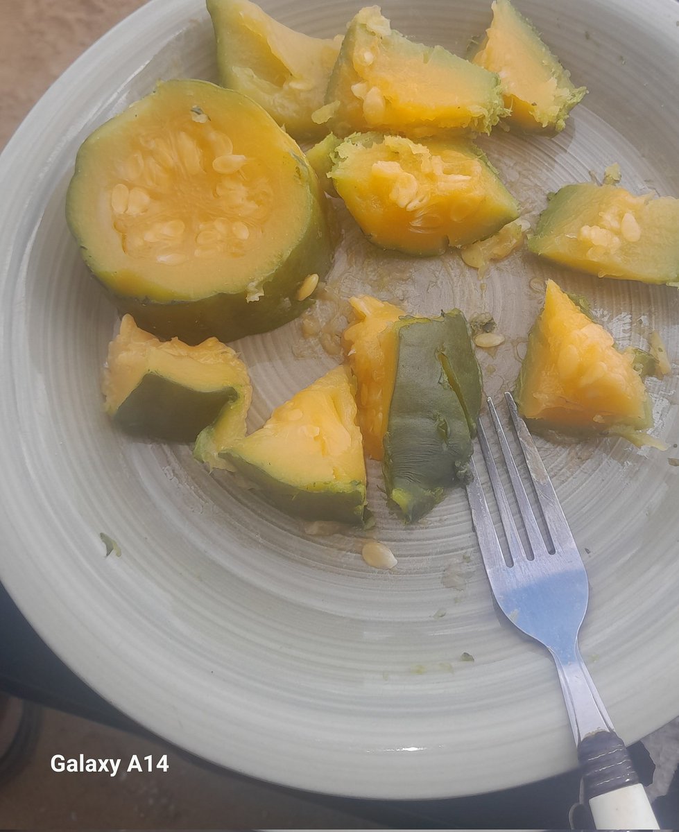 GoompyFresh's tweet image. Farm life, healthy eating.