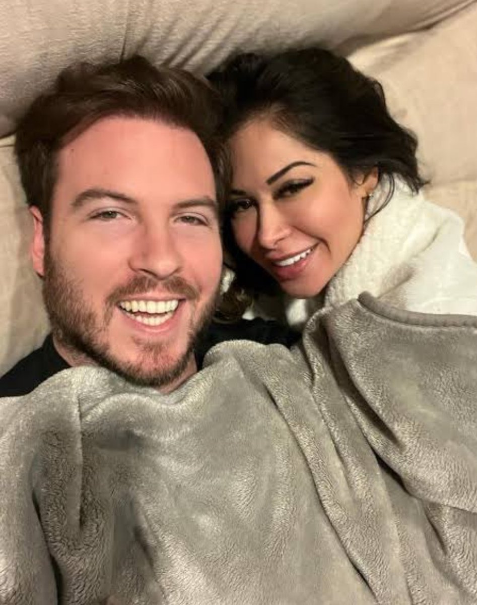 O prêmio de casal mais ASQUEROSO da internet vai para... Esses dois são repugnantes!! 🤮🤮🤮🤮