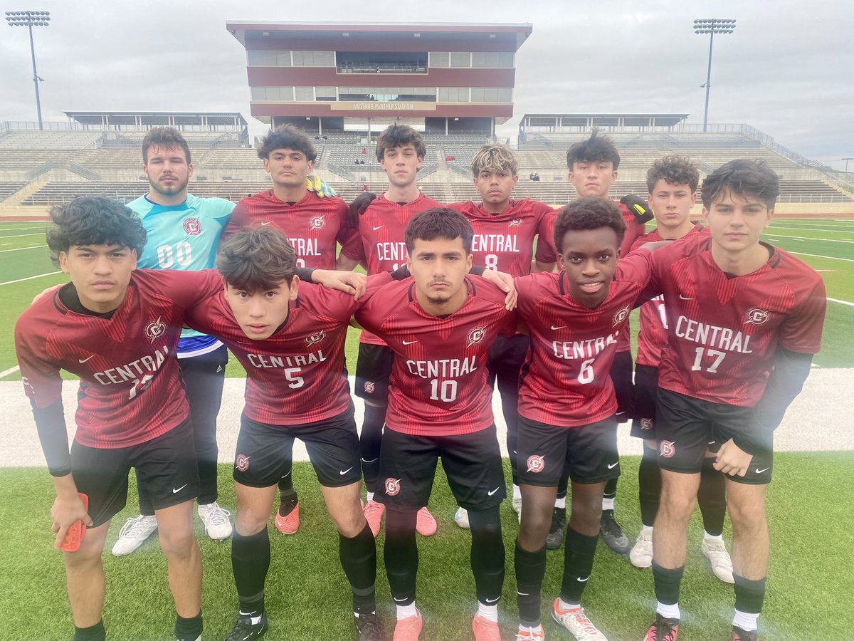 CFC_Soccer's tweet photo. CFC VS LITTLE ELM #STRT11 https://t.co/QZvgaVvTC4