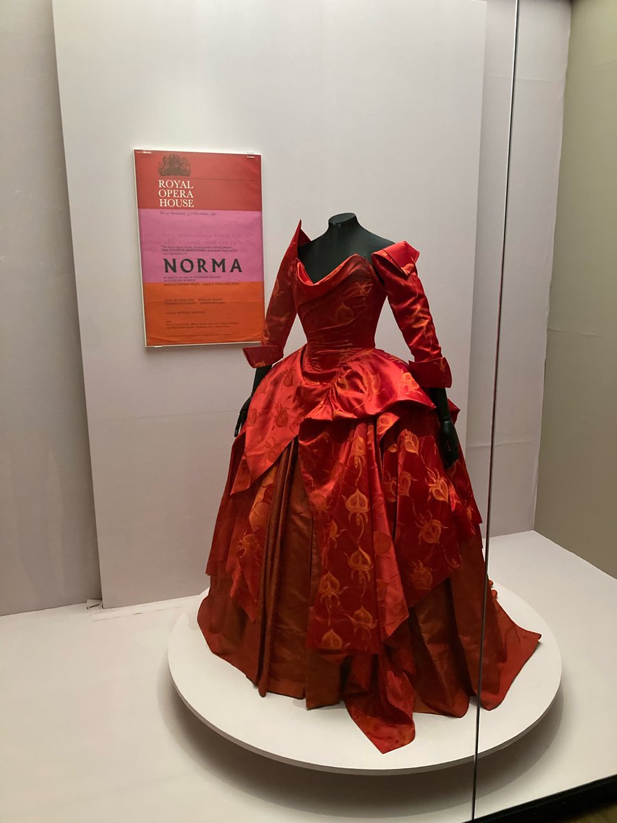 Lichting98's tweet photo. Tentoonstelling ‘Diva’ in de @kunsthal https://t.co/AVSJ9iFn2J