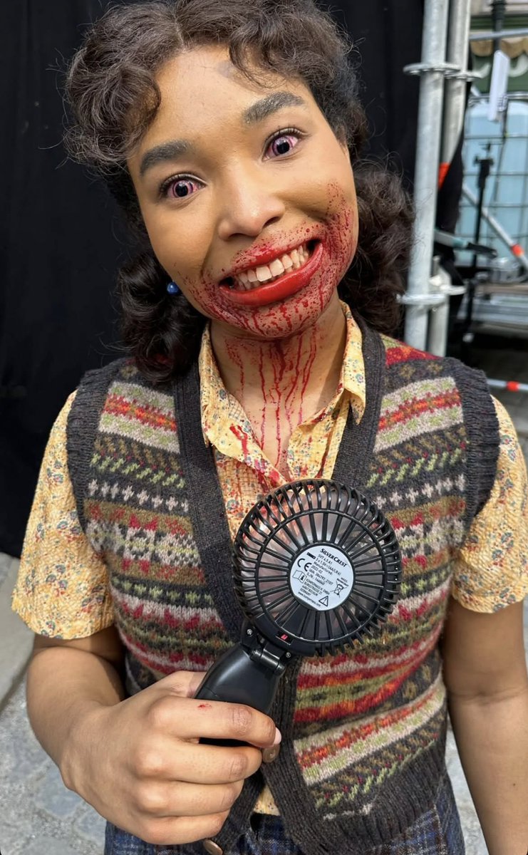 iwtvupdates's tweet photo. New behind the scenes picture of Delainey via jirka_sirkaa's instagram story! https://t.co/rMjMP4fUC4