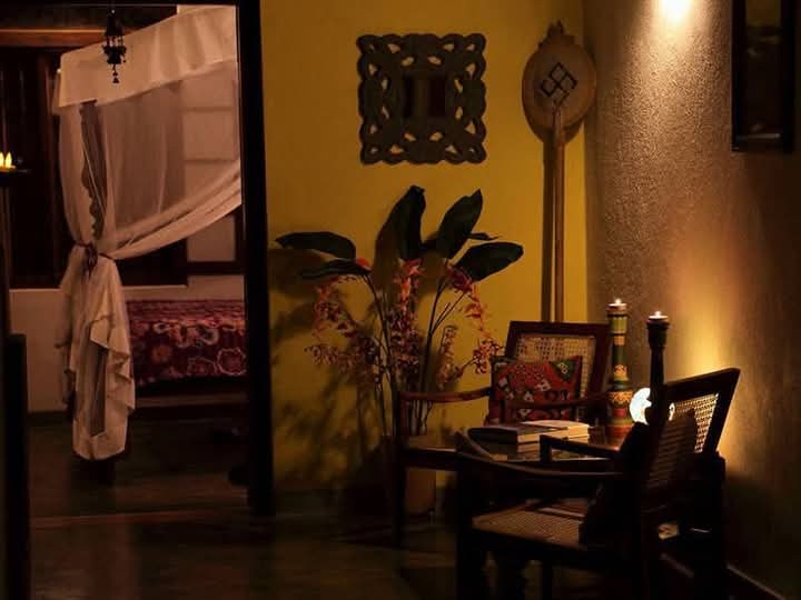 كان ياما كان، الحُب مالي بيتنا، ومدفّينا الحنان