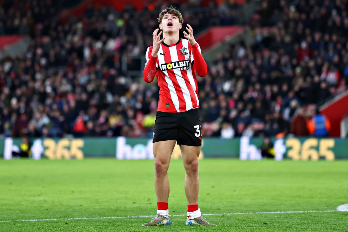 B24PT's tweet image. Southampton leva 16 derrotas em 20 jornadas e está encaminhado para ser a pior equipa da história da Premier League.