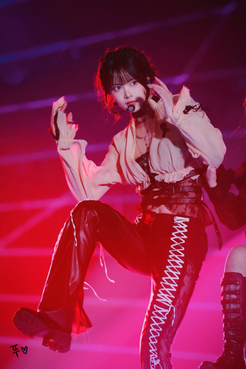 2_pupu_2's tweet photo. ❤️‍🔥#은채 https://t.co/QC148xfA9K