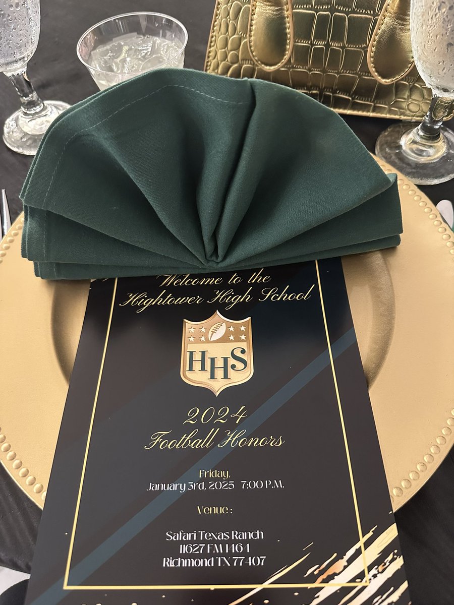 Nicole Nguyen, M.Ed. (@ms_nnguyen) on Twitter photo Love it when we can celebrate our kids and their accomplishments! It’s their last high school football banquet but definitely not the last of many celebrations 💚🖤 <a href="/ladamion_/">LaDamion Mcdowell</a> <a href="/_KadePhillips/">Kade Phillips +</a> Love it when we can celebrate our kids and their accomplishments! It’s their last high school football banquet but definitely not the last of many celebrations 💚🖤 <a href="/ladamion_/">LaDamion Mcdowell</a> <a href="/_KadePhillips/">Kade Phillips +</a>