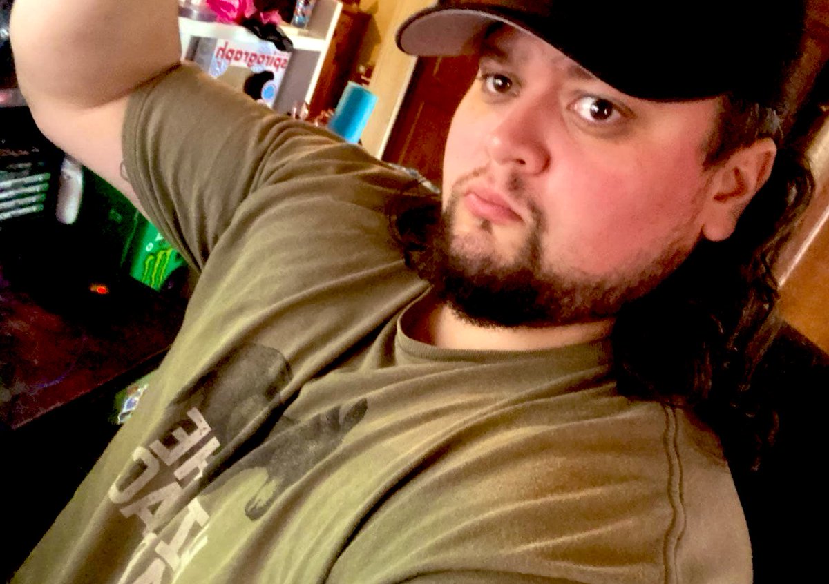 On the push up grind. #pushupchallenge