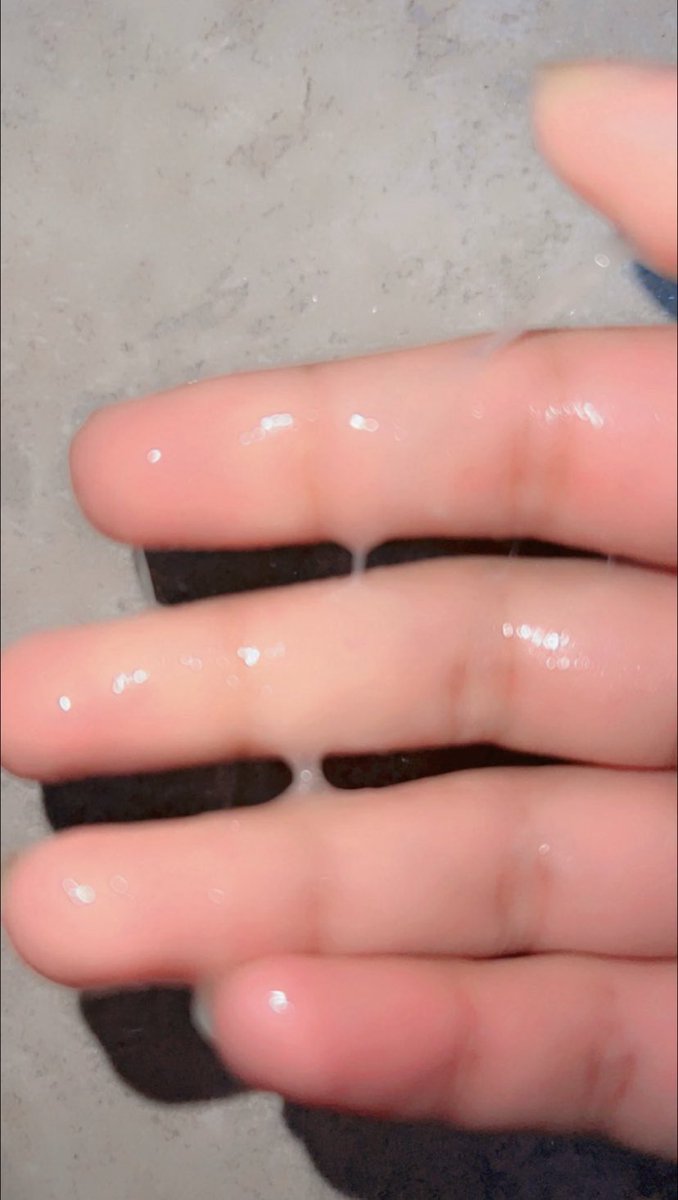 اول 20 شخص يحط لايك ونقطه بجلخ معهم 👄