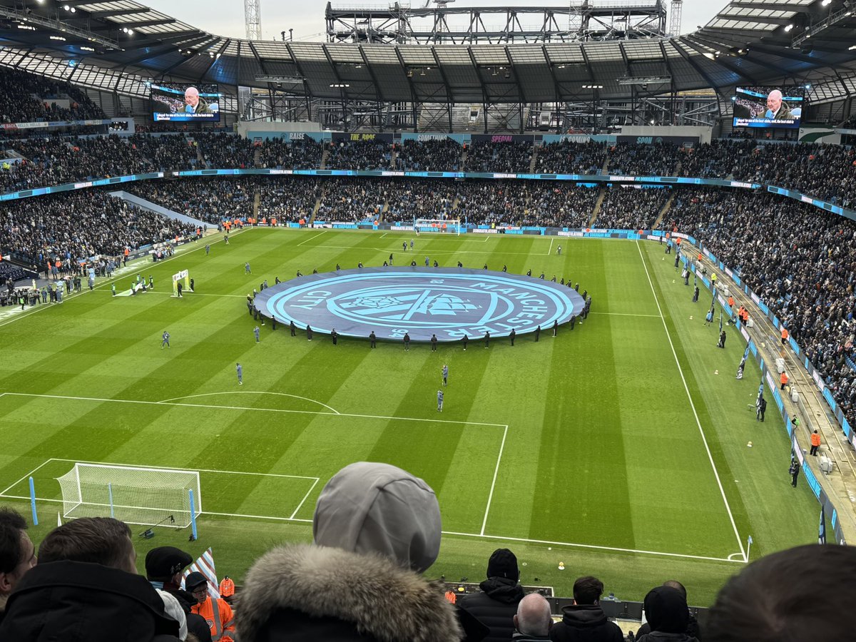 Dylanash's tweet image. Always good to have an away day….but 9 goals conceded in 2 games….Alvarez hopeless…surely sacked in 24 hours #westham