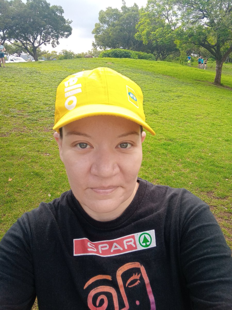 Cannot start the year off without the first parkrun selfie. 💪🏻 My first 5km for the year done. 

Happy new year! It's time to thrive in 2025! 😎

#parkrun #happy #gratitude #twentytwentythrive