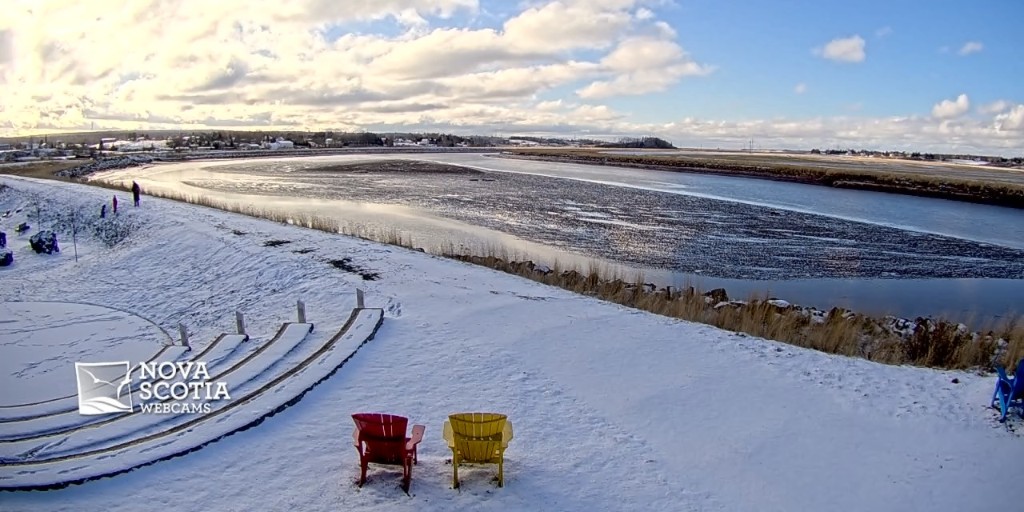 A tale of two extremes... a beautiful winter scene in Truro at the Fundy Discovery Site ❄️ and what looks like a spring afternoon at the Chester Yacht Club! ⛵
