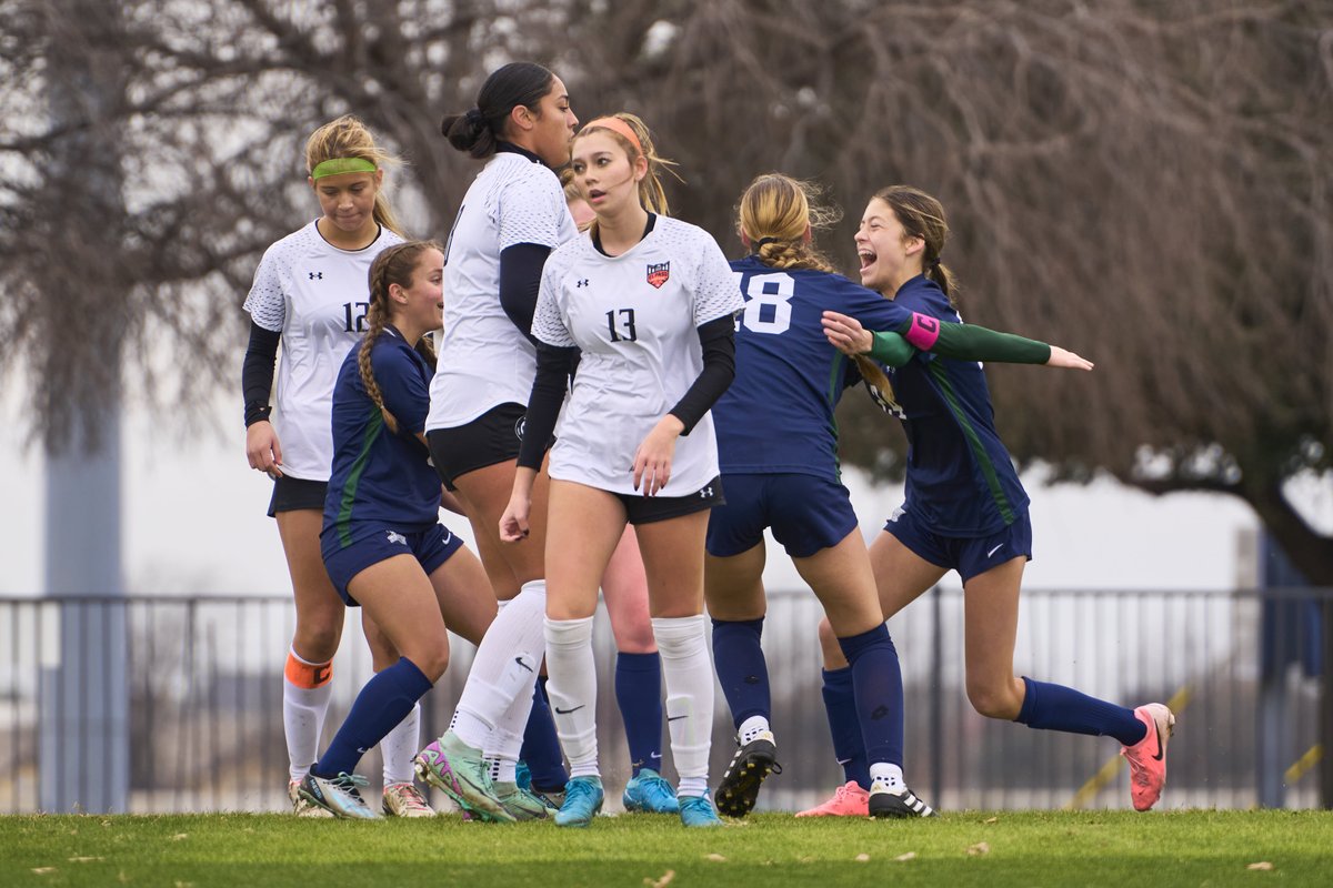Frisco Reedy beats El Paso 1-0 at the Dr Pink Soccer Showcase.

Gallery: hallofshayne.com/Events/Sport-E…