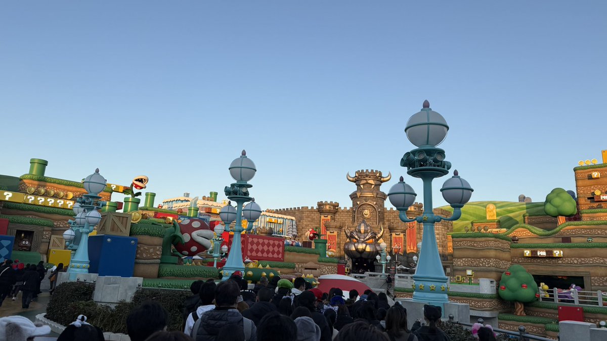 kishida_mactree's tweet photo. 朝日を浴びるニンテンドーエリア。

#USJ
#ユニバーサルスタジオジャパン https://t.co/TIIY8VnRCy