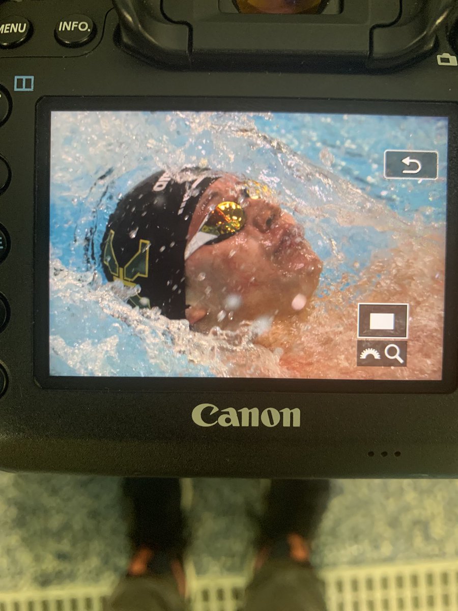 StXTigerSwim's tweet image. The Tigers take the top 2 spots in the mens 100 back 🥇Mercer 🥈Motor.  Next up is the mens 100 breast.  #ChipsCam #WeAreStX @swimswamnews