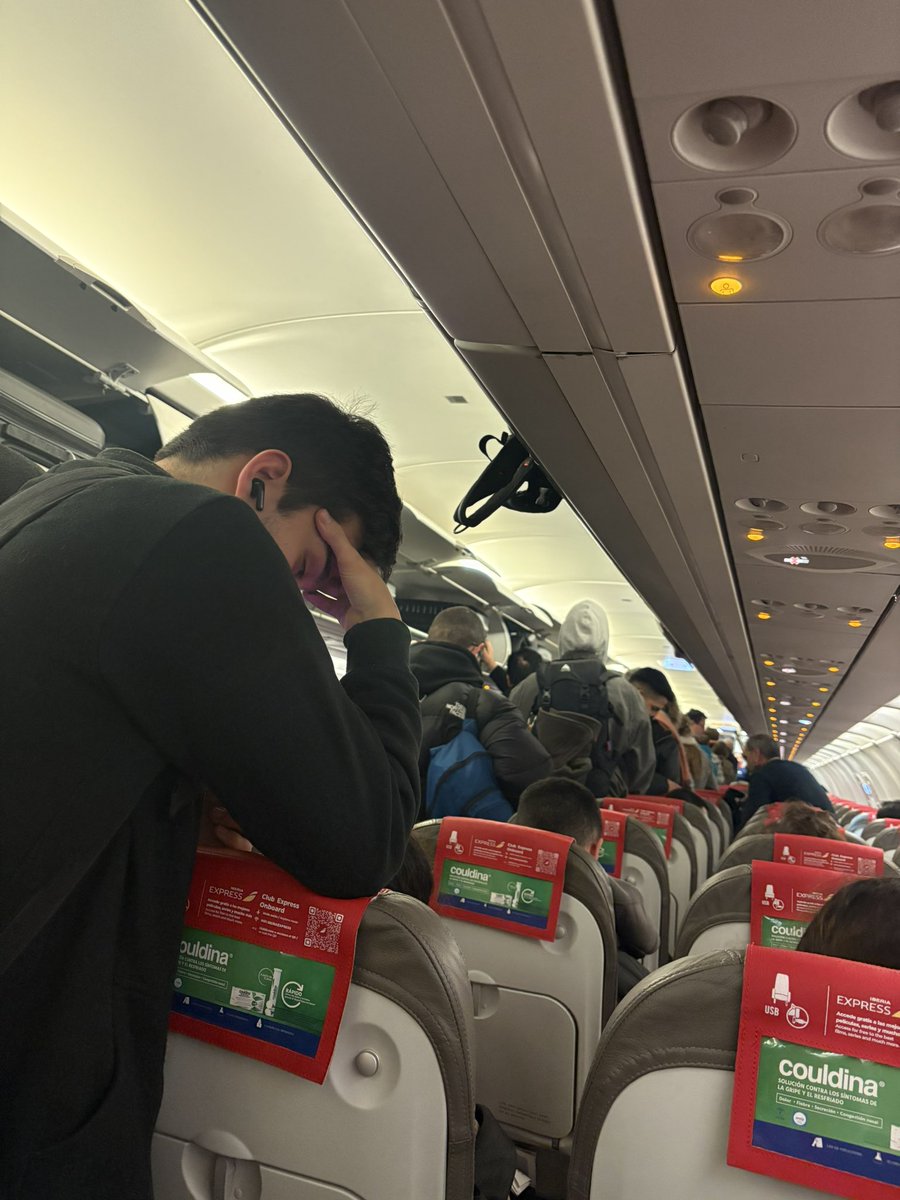 Mientras sigamos haciendo esto cuando aterriza el avión esta sociedad seguirá sin tener solución.