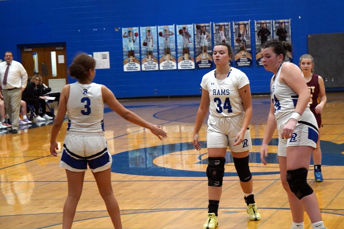 ProductionsW7's tweet image. 📷s of last night’s @jollygoodsoda Player of the Game - Random Lake junior Mara Kinstler, who was one of four Rams to reach double figures as well as contributing on the defensive end in their 61-44 win over West Bend East!! 🐏🐏🐏🐏🐏🐏🐏🐏🐏 #RAMPOWER #MARSBARS @mara_kinstler34