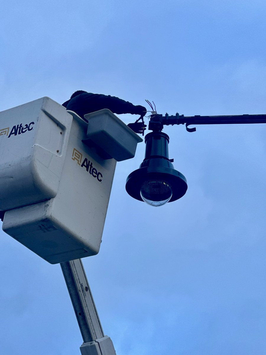 Boston Public Works (@bostonpwd) on Twitter photo With the opening of the River St. bridge in #HydePark, our Street Lighting Division is upgrading lighting fixtures to improve safety along the roadway. In total, 30 new pendant fixtures are being installed. 💡 💡 With the opening of the River St. bridge in #HydePark, our Street Lighting Division is upgrading lighting fixtures to improve safety along the roadway. In total, 30 new pendant fixtures are being installed. 💡 💡