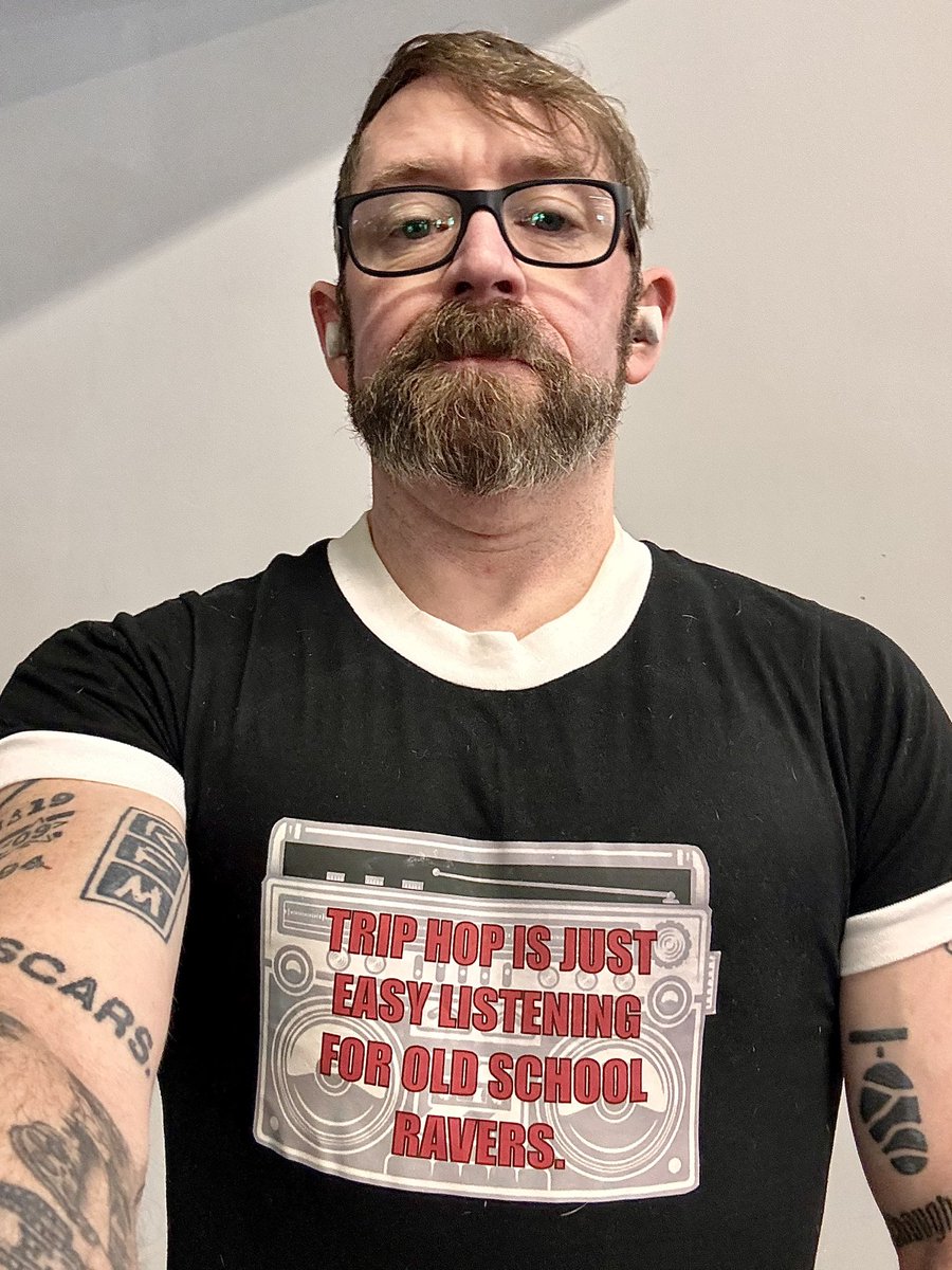 ShirleyImMilk's tweet photo. Good session. Traps day. My routine and lbs then me in one of my favorite tees (#IMadeThis).
#OldSchoolRaver #Vegan #Lifter 
@_BLShelton @djfm_dot_com @WoleAdesemoye https://t.co/gz5SXjkZuN