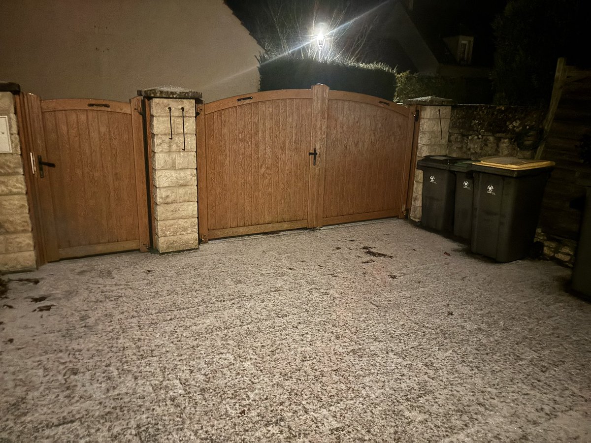 Joli mélange #neige et pluie verglaçante à #Omerville #vexin