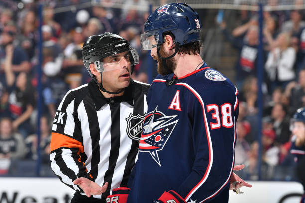ScoutingTheRefs's tweet photo. St. Louis Blues vs. Columbus Blue Jackets get refs Chris Rooney (#5) and Riley Brace (#49) with Jonathan Deschamps (#80) and Julien Fournier (#56) on lines
https://t.co/2QxzUa3JoG
@StLouisBlues @BlueJacketsNHL #STLBlues #CBJ #STLvsCBJ https://t.co/wRm1Nlffrt