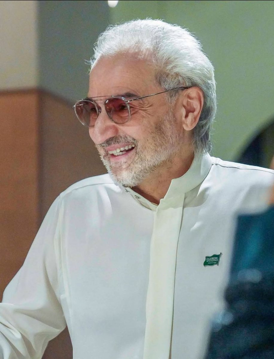 هلا فيك اخوي كيف يمكنني مساعداتك في مؤسسة الوليد بن طلال بن عبدالعزيز ال سعود للمساعدات الخيرية والإنسانية لتنمية المجتمع ودعم المشاريع العامة للمقبلين على الزواج أو للمديونين أو تسديد القروض أو ذوي الاحتياجات الخاصة في كل مكان في العالم العربي والإسلامي