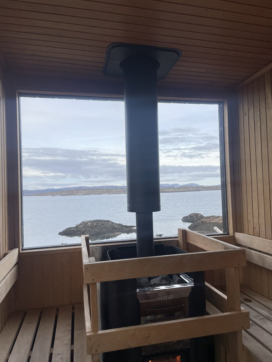 ciaranineill01's tweet image. Maidin álainn i Leitir Mealláin inniu. 
🏊‍♀️🧘 

#Oileánra #conamara #muir #sauna #Gaeilge #anGhaeltacht #suaimhneach