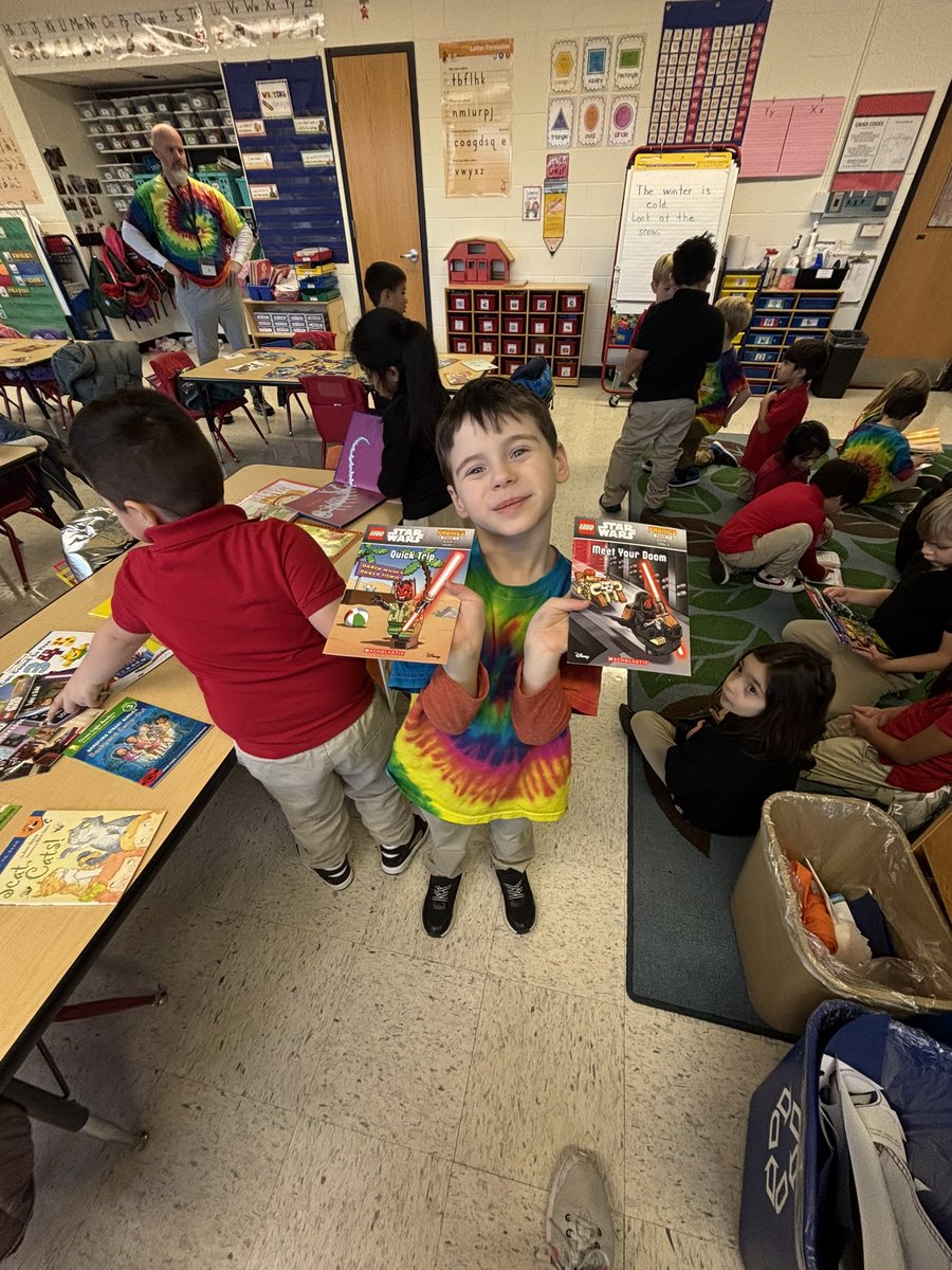 Class 105 requested to work to earn a BOOK FAIR party! I love how these kiddos are so excited about books and reading. 📚📖📚 <a href="/5Giggers/">Kristine Giglio</a> <a href="/rbpsEAGLES/">Red Bank Primary</a> #DreamBig #BookFair