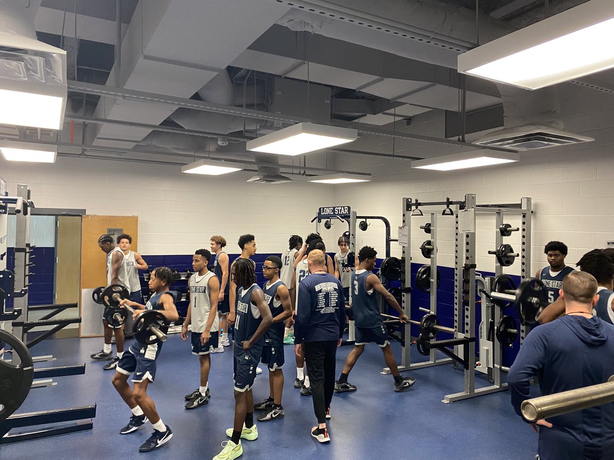 LSHS_BBall's tweet photo. That Saturday work! #ItsJustWork #BuiltByFowler #DUBS https://t.co/gUR38kN8DS