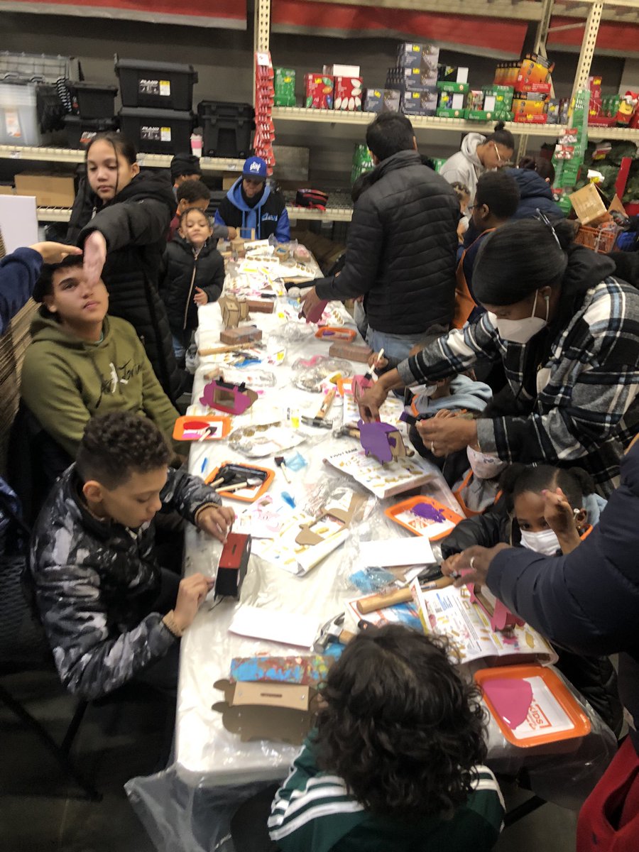 deshell1957's tweet image. The Kids Workshop at the Newark Home Depot. The first Saturday of every month from 9am-12nn. All are always welcome. Today, building a piggy 🐷 bank. @marcusmccollum @PhelpsFahimah @SeanMorris12 @linetterubio3 @Ckelly28K @DHRMgregorio @Stephon68682242