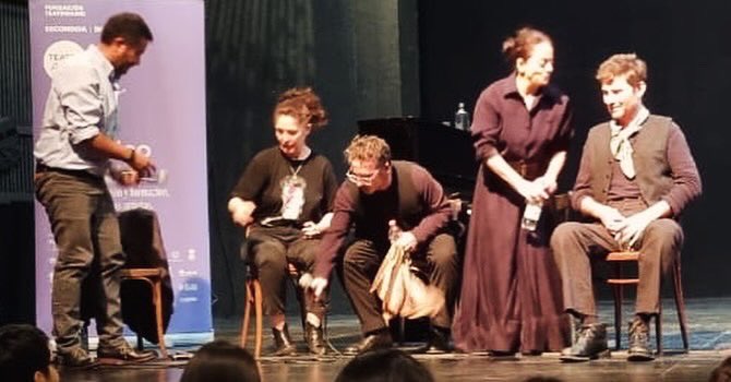 Anoche 🎭 “Navegar por el Neva”! Highly acclaimed play by #GuillermoCalderón <a href="/TeatroUC/">Teatro UC</a> &amp; being part of an incredible “Audience &amp; Cast” sharing Q&amp;A! 👏 to the Epic performances of all 4 🤩 #TrinidadGonzález, #PaulaZúñiga, #JorgeBecker,  🎵@TomásGonzález🎹
#AsíEs! #EstoyVivo 👊! ❤️