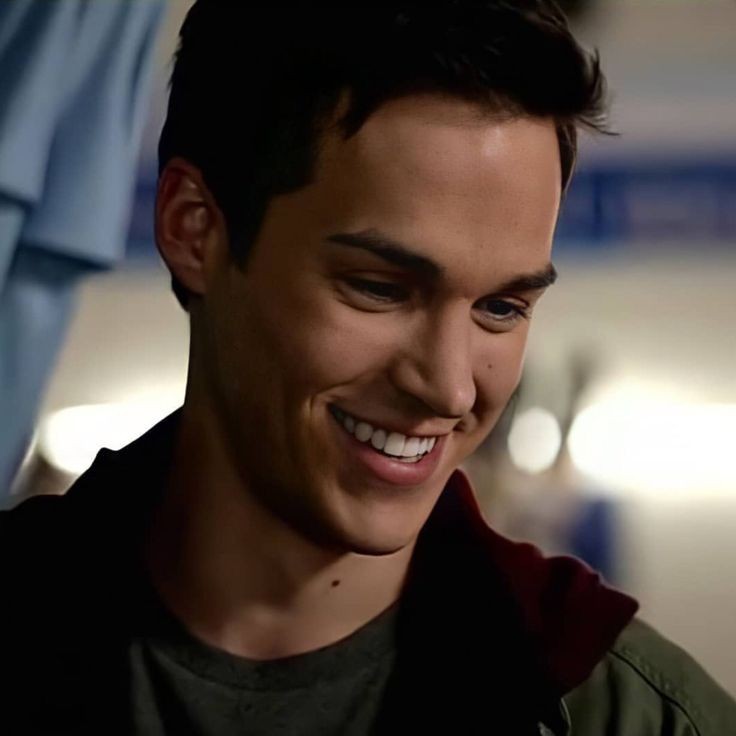 wolfdiaries24's tweet photo. Mi precioso 😍 #ChrisWood #TheVampireDiaries #KaiParker https://t.co/S7VWyOTcUL
