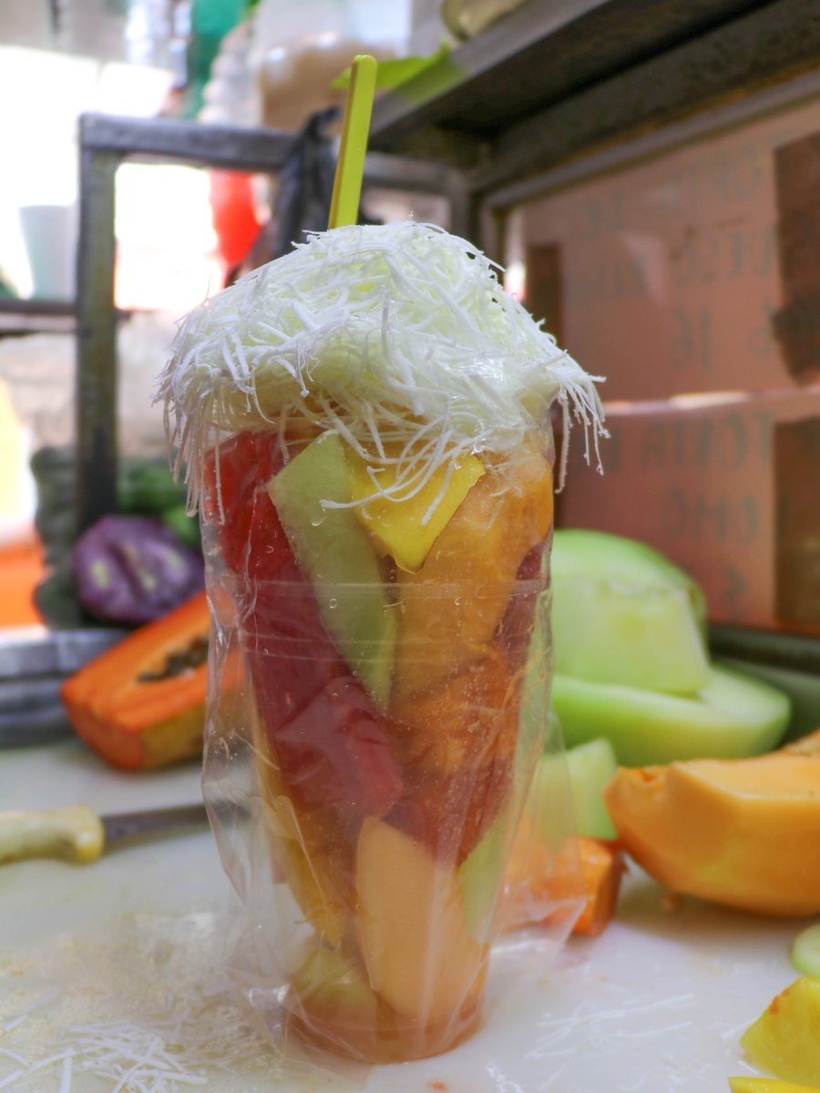 turismo_leon's tweet photo. Etiqueta a la persona que te invitará una deliciosa fruta con queso 🤤 https://t.co/qsUr9do0xA