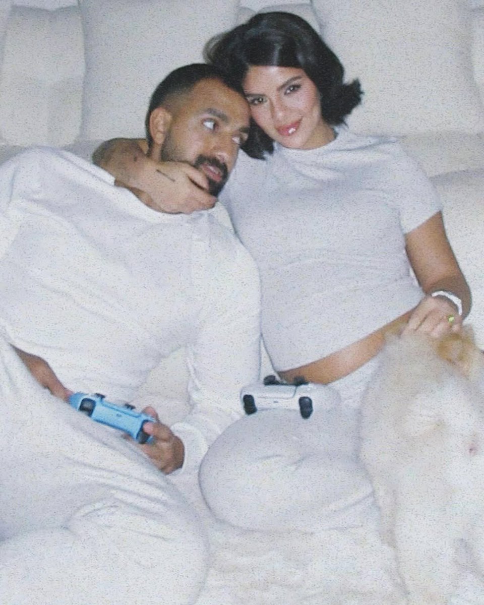 قورجس tweet media