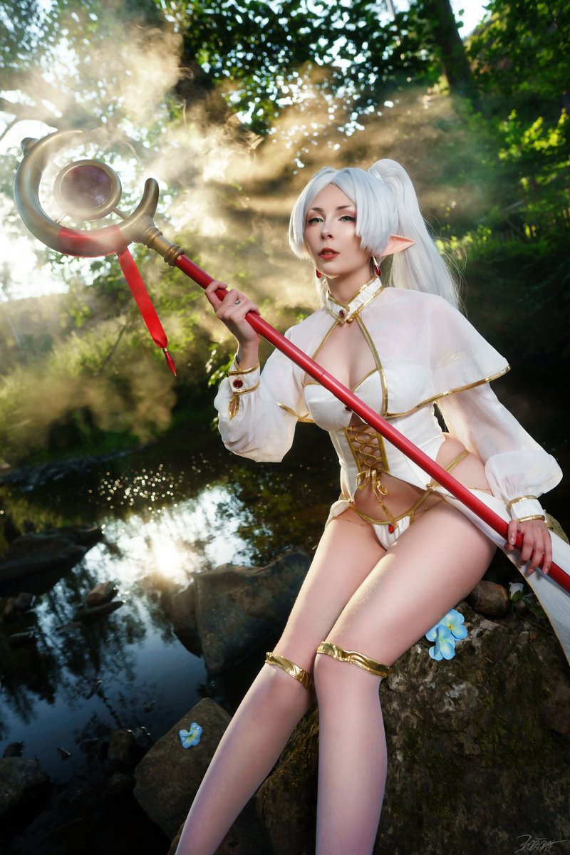 ChristUsi_'s tweet photo. Let Me Be Your Queen ❤️ 

Frieren Beyond journey’s end https://t.co/ZbxuuuPEb4