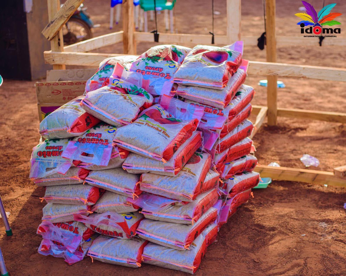 NCQPageant's tweet image. Dr. Prince Edwin Ochai, the President and Founder of the Idoma International Carnival, extended his charity work beyond the Idoma community to neighboring areas.
#IIC2024 #idomacarnival2024 #IdomaInternationalCarnival #carnivalnigeria #CarnivalinNigeria #carnivalcruise @highlight