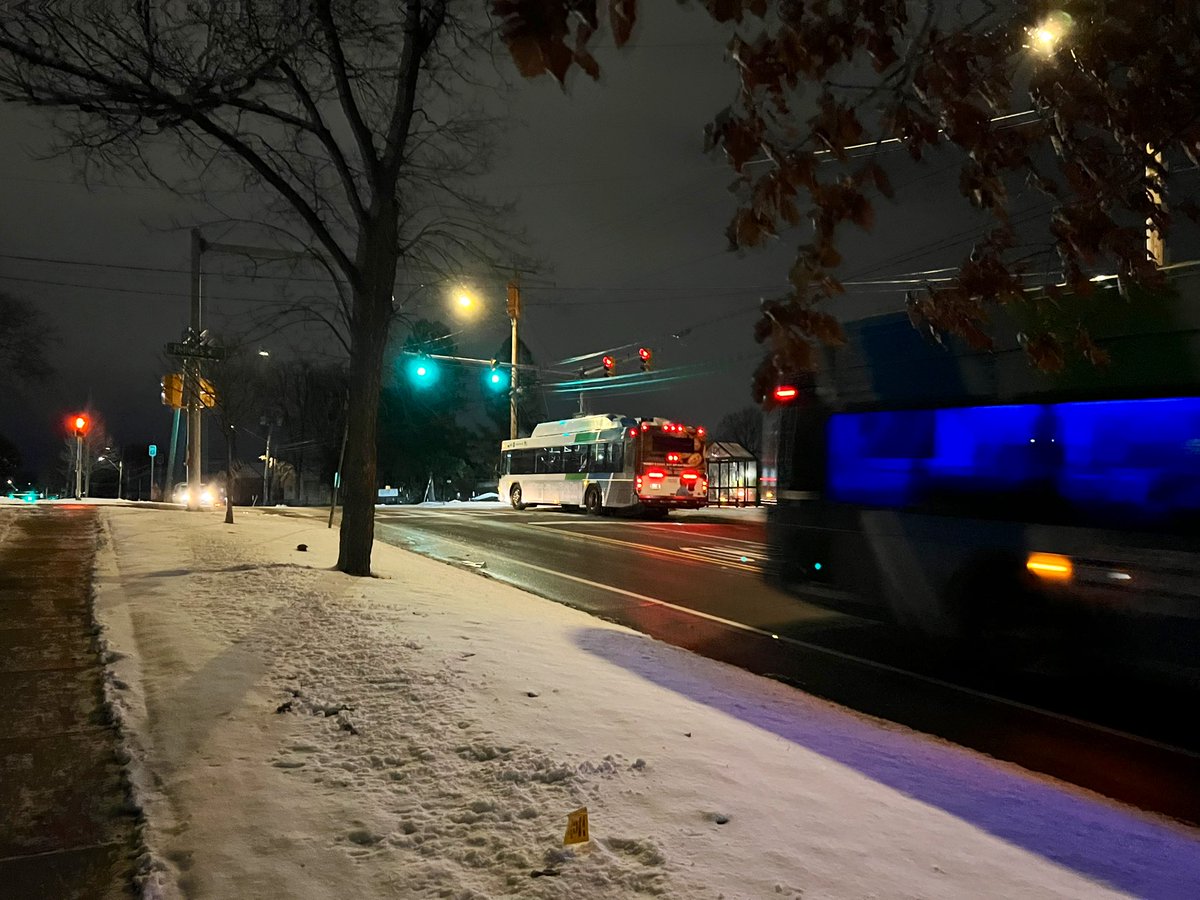 neilmburke🚸 tweet media