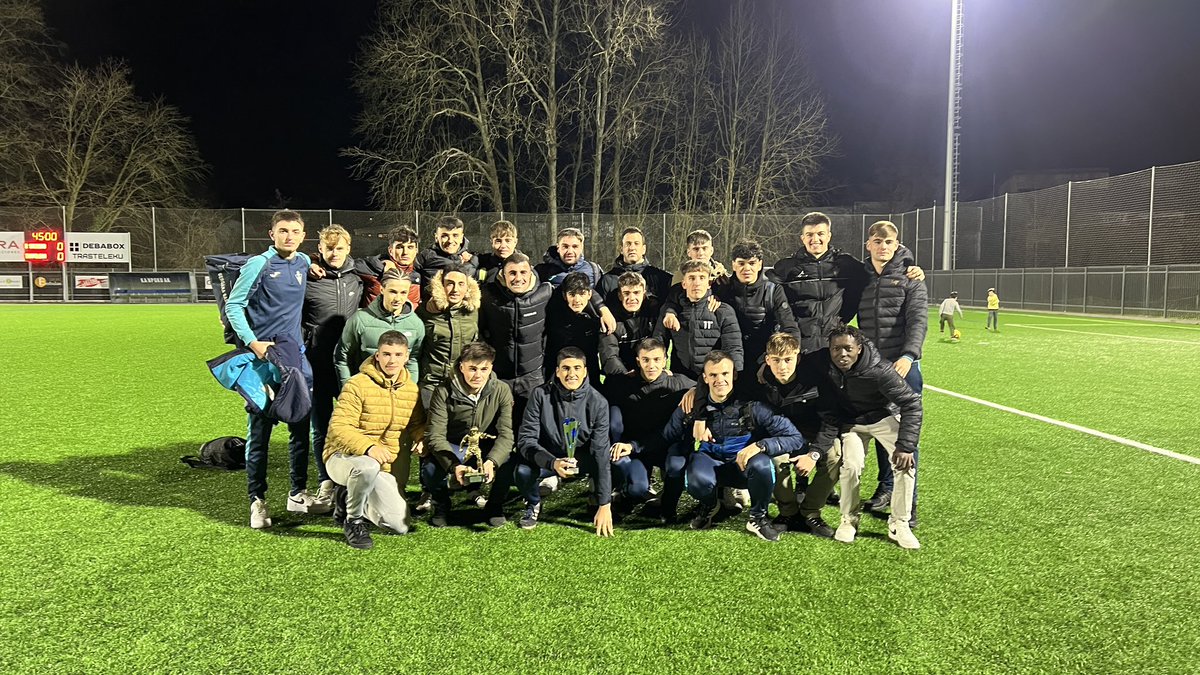 BergaraKE's tweet photo. 𝐗𝐗𝐗𝐈𝐕. 𝐀𝐋𝐅𝐑𝐄𝐃𝐎 𝐍𝐀𝐉𝐄𝐑𝐀 𝐌𝐄𝐌𝐎𝐑𝐈𝐀𝐋𝐀

Zoragarria izan da beste behin txapelketa hau aurrera eraman ahal izatea. Eskerrak ematea parte hartzaile zein epaileei. https://t.co/wOhY1XorUS