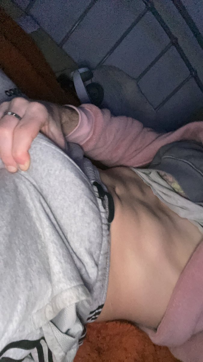 Happy new motherfuckin year you sickos..
Who want it… ;)
#nsfwtwt #horny #dmme #nudes