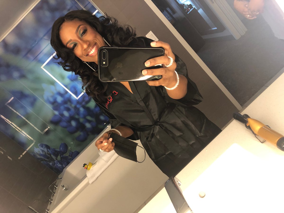 ERRRRRBBOODDDYYYY!!!!  Your Attention, please!!! She is ALL MINES!!!! I want to wish the most  BEAUTIFUL person in the world today…MY WIFE…the Happiest of Birthdays! I  Love Her with all my heart and soul. Happy Birthday Mrs. Spates ... YOU GO GIRL!    ~ Your Husband Kier