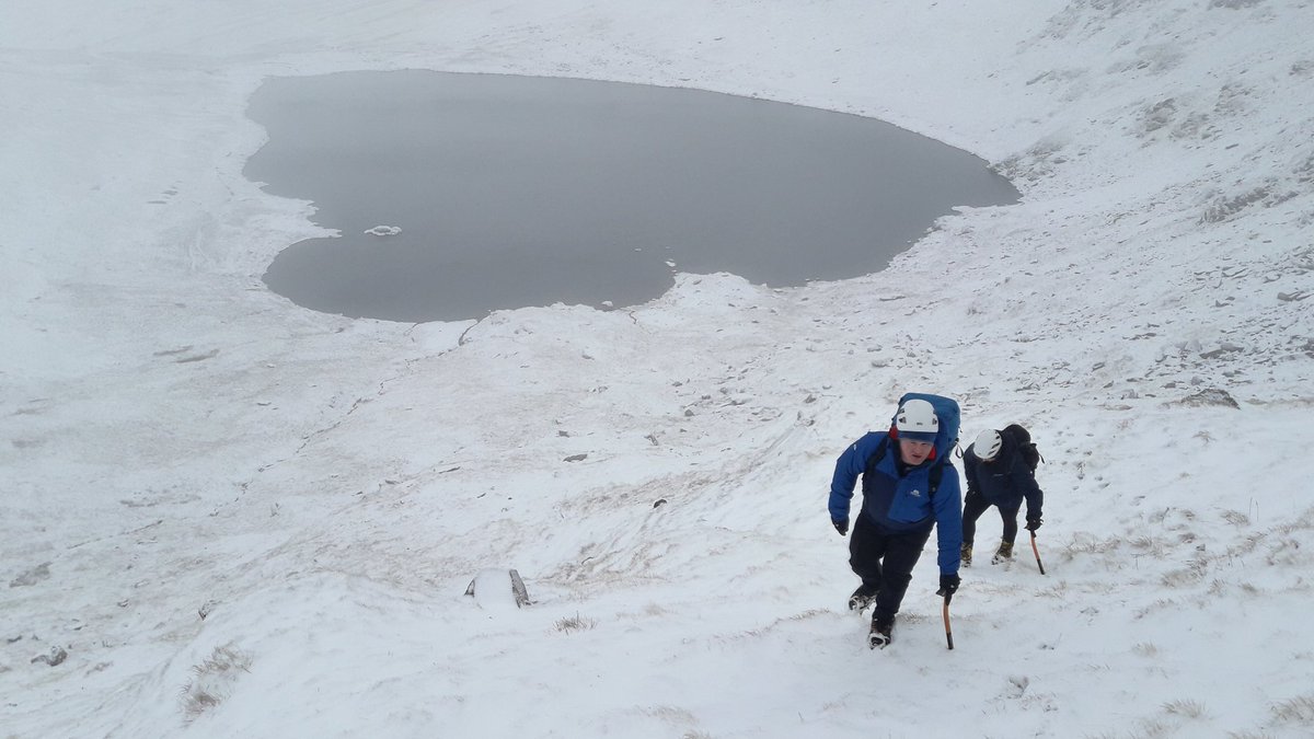 Extreme weather warning for Sunday. Heavy snow &amp; blizzard conditions with a windchill of -25°C. Mountain Rescue &amp; Cumbria Police are advising folk not to go onto the fells. Roads will also be hazardous #beadventuresmart Zac