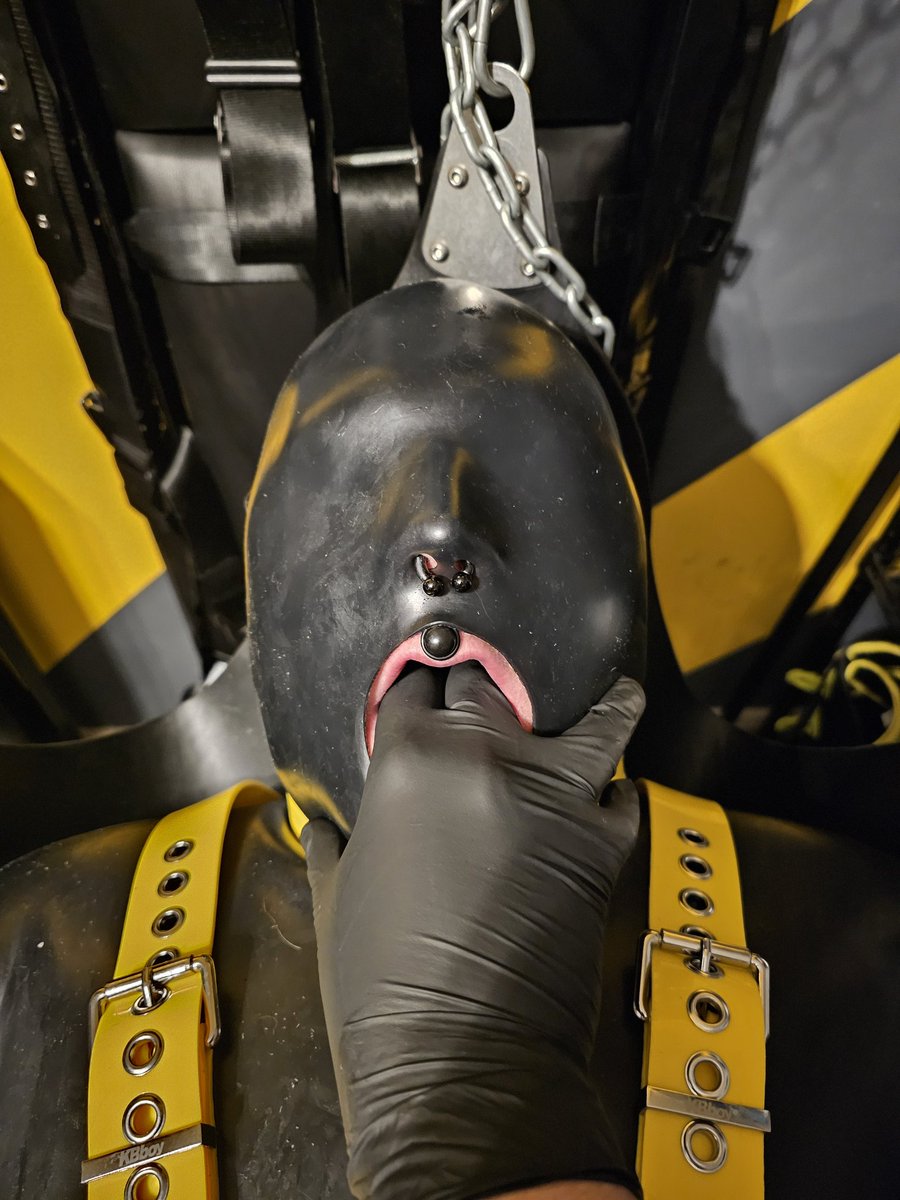 .<a href="/0x00null/">◯☓◯◯𝙉𝙐𝙇𝙇 🔜 ??</a> being a good drone in his new suit 😈