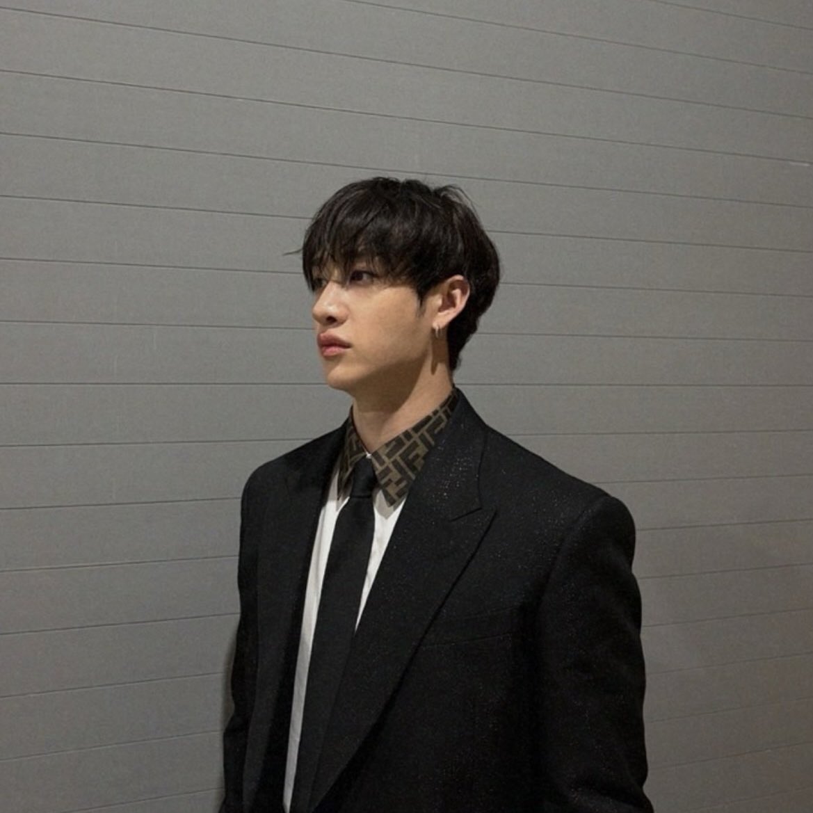 sapphicjoys's tweet image. chan has always been beautiful but i do think that right now he is the handsomest he has ever looked. 27 is such a pretty number too