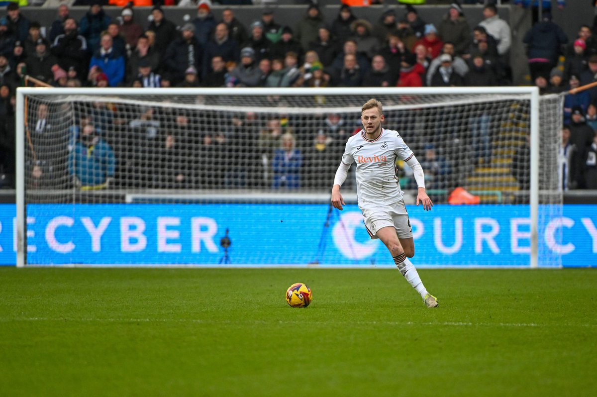 Battled right until the end today 🦢 thank you to the fans for sticking with us all game