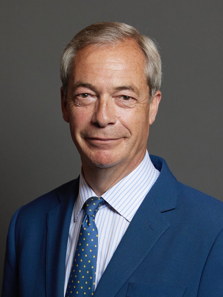 Lee Patriot Hood tweet media