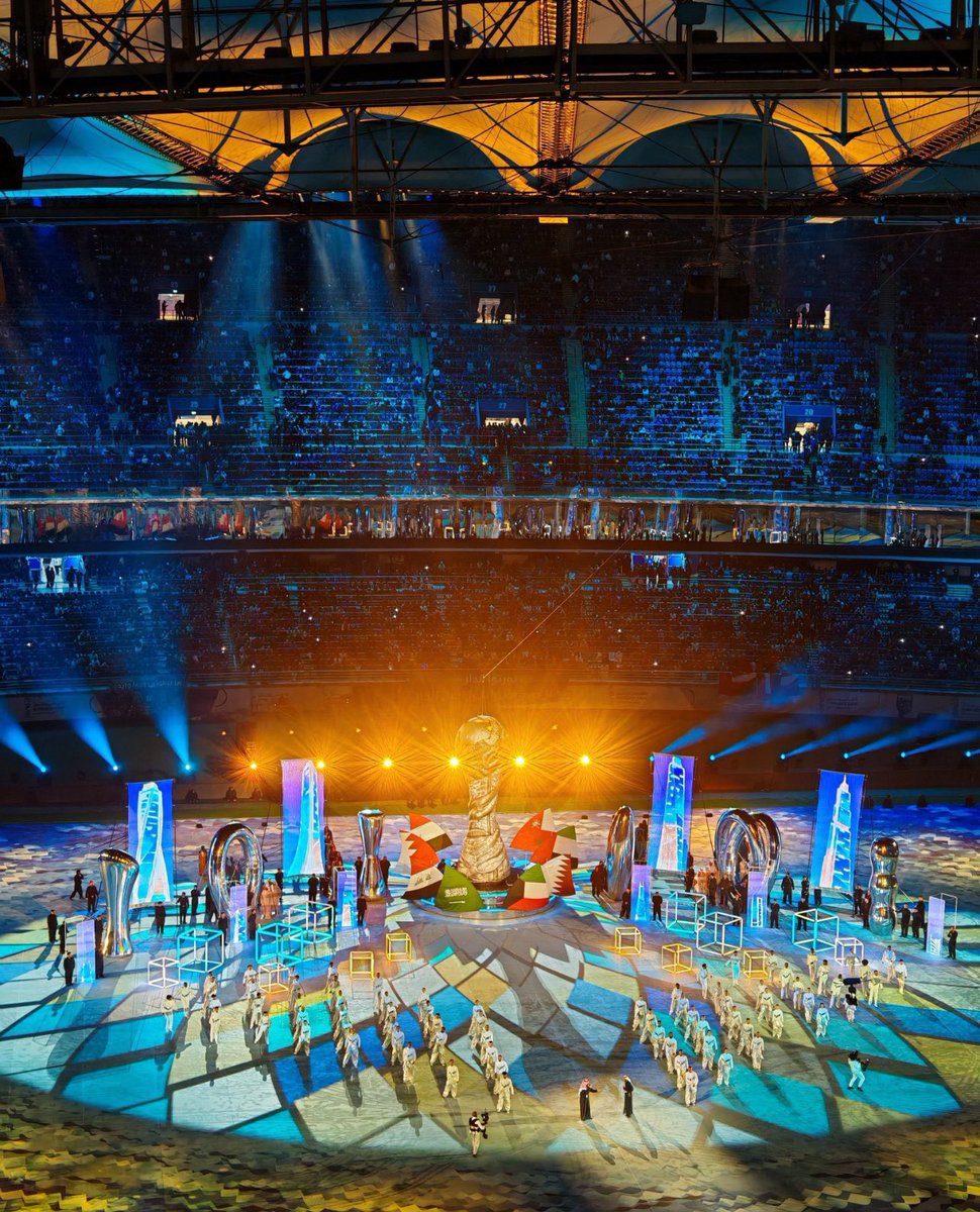 نبارك للكويت نجاحها الباهر في تنظيم دورة كأس الخليج! 🎉🇰🇼 تنظيم مميز يعكس قدرات أبناء الوطن وإبداعهم في تقديم حدث رياضي يليق بتاريخ الخليج. كل الشكر للقائمين والجماهير على هذا النجاح الاستثنائي. #كأس_الخليج #الكويت