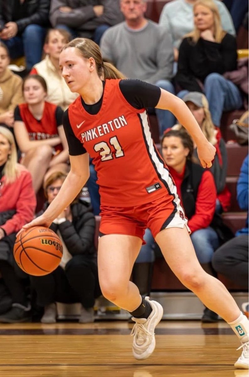 C/o 2026 5foot10 wing <a href="/BrookeBenz6/">Brooke Benz</a> from Pinkerton Academy with a strong showing last night going for 21pts and 6 rebounds in the win over Alvirne.