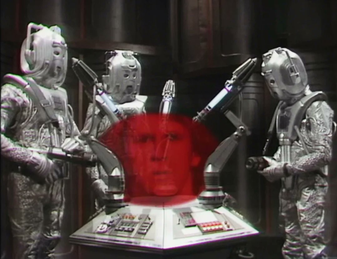 WhosThatGav's tweet image. #nowwatching #DoctorWho #Earthshock 💿📺🌍🤖