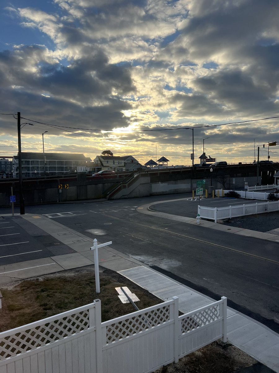 Yerimizi alalım 🙋🏼‍♂️ <a href="/benreha/">BenReha</a>  #picemiyeti