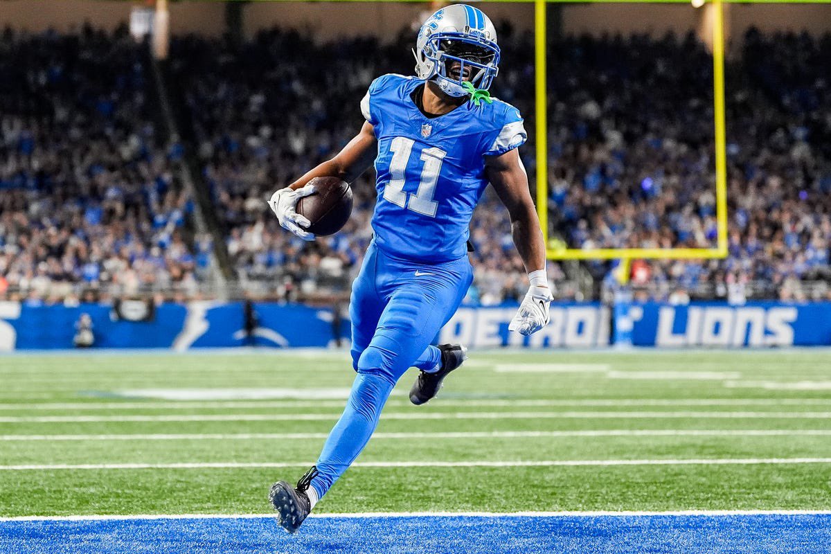 the_det_times's tweet photo. BREAKING: The Lions have activated WR Kalif Raymond &amp; LB Alex Anzalone from IR 

🚨🚨🚨

#OnePride https://t.co/qDO8AvHzDy