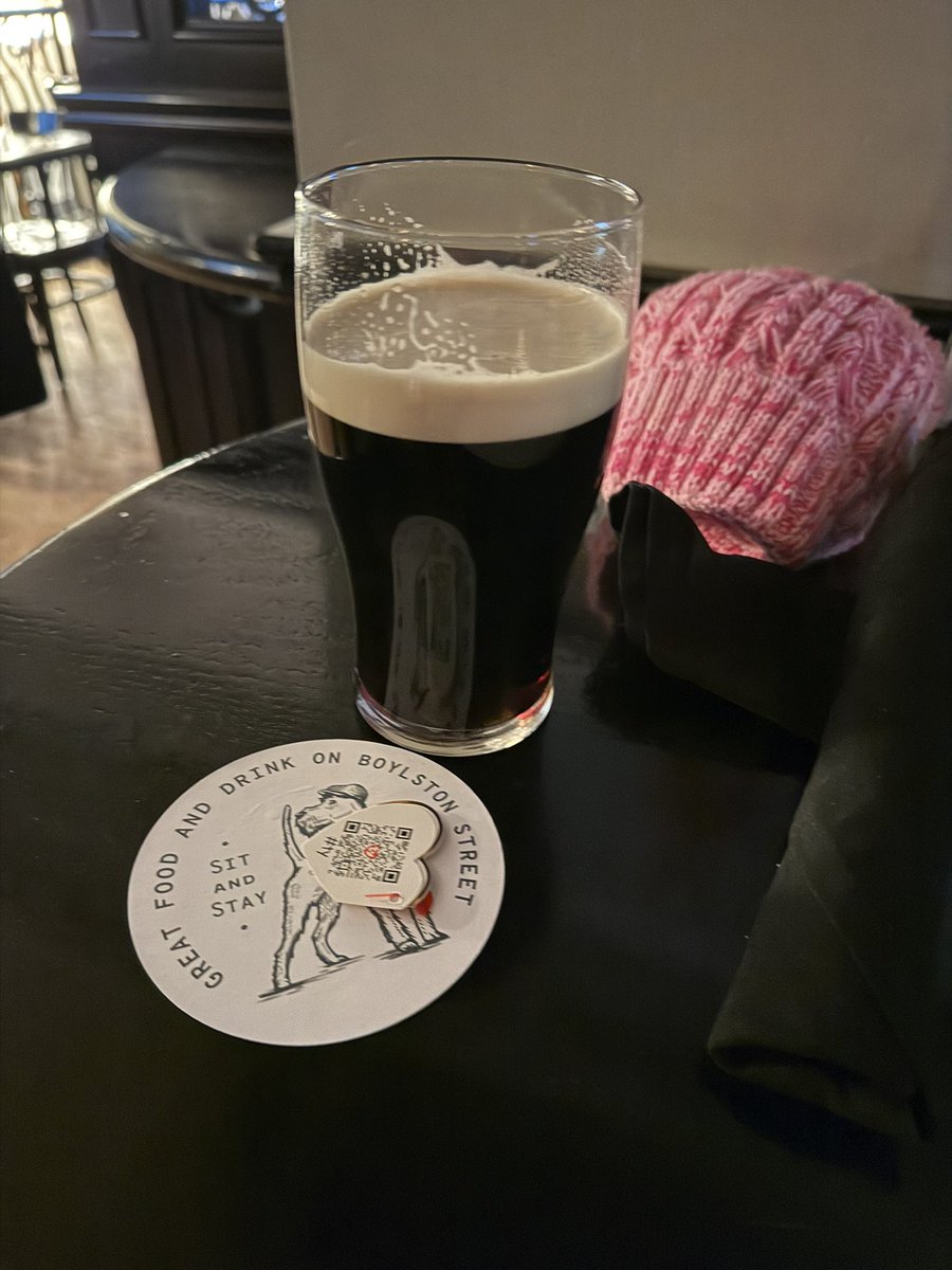 Splitting the ghost G takes a special talent #Sweeneys <a href="/GuinnessIreland/">Guinness Ireland</a> 🇮🇪 <a href="/LenoxHotel/">The Lenox Hotel</a>